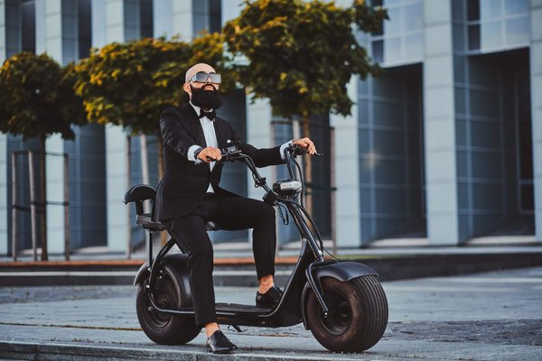 Quels sont les principaux critères à considérer avant d'acheter un vélo électrique ?