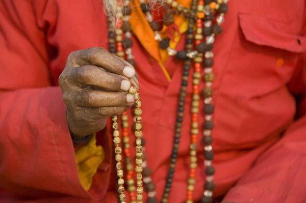 Comment Entretenir et Préserver Vos Bijoux Vikings