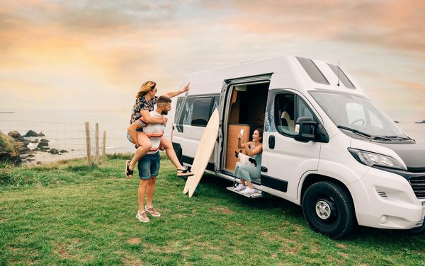 Comment trouver des campings abordables à Fréjus pour les campeurs avec un budget limité ?