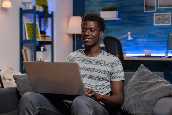 Quelles sont les clés pour établir une communication efficace avec des clients exigeants et insatisfaits ?