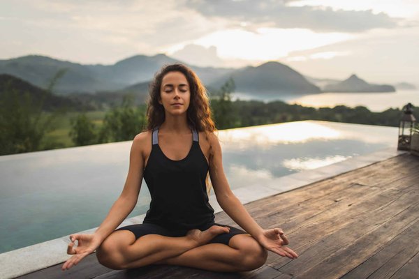 Quels sont les avantages de la pratique de la méditation pour la gestion de la douleur chronique et des maladies ?